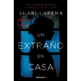 Un extraño en casa